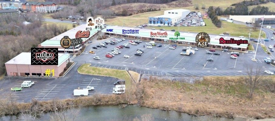 SHOPS AT PIGEON FORGE: 161 E Wears Valley Rd, Pigeon Forge, TN 37863
